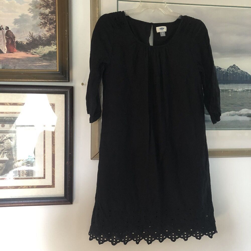 Old Navy Black Floral Eyelet Hem Shift Dress Women’s Sz XS A1932